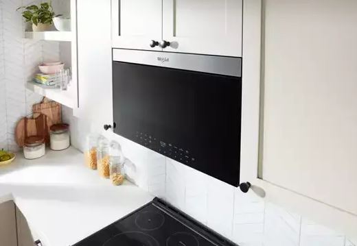 whirlpool microwave won't start