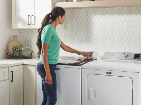 How do I reset my Maytag Bravos when it won't spin