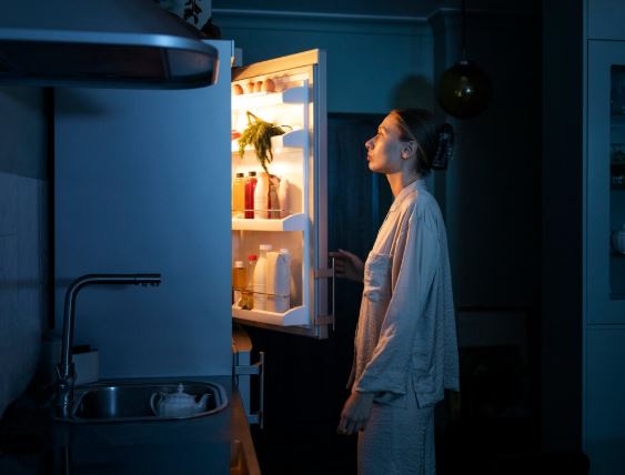 How long should a refrigerator compressor last before failing