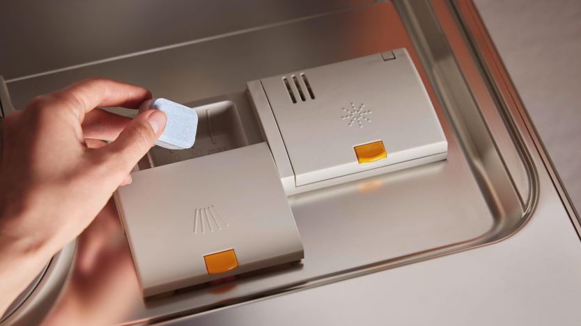 Optimal dishwasher cleaning with the Miele Genuine UltraTabs All in 1 Dishwasher
